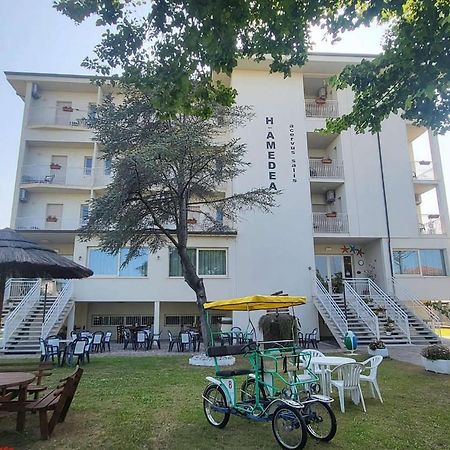 Hotel Amedea تّشيرفييا المظهر الخارجي الصورة