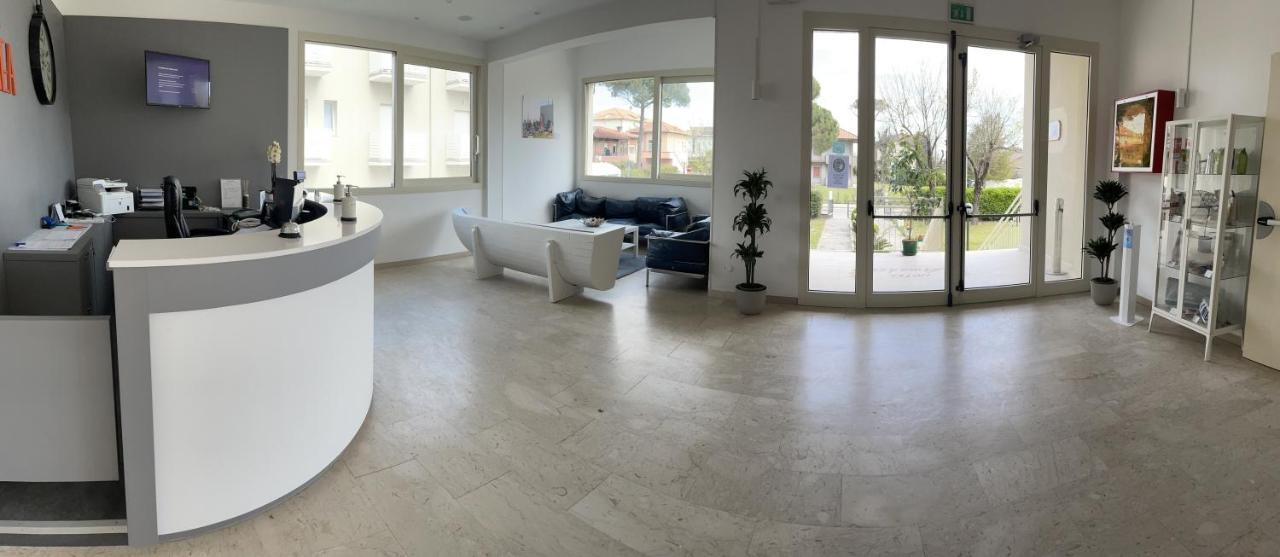 Hotel Amedea تّشيرفييا المظهر الخارجي الصورة