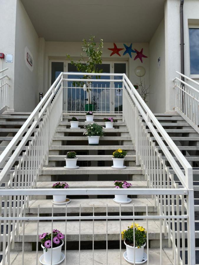 Hotel Amedea تّشيرفييا المظهر الخارجي الصورة