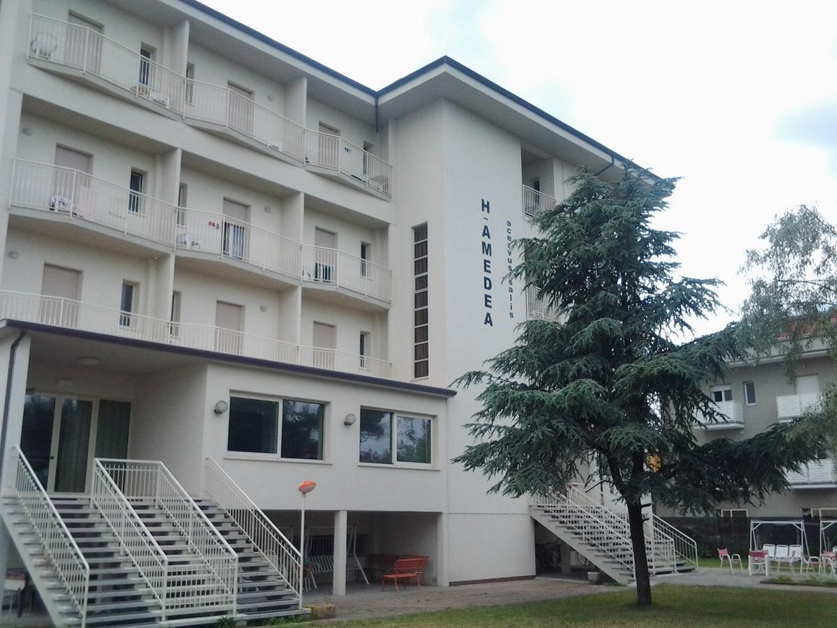 Hotel Amedea تّشيرفييا المظهر الخارجي الصورة
