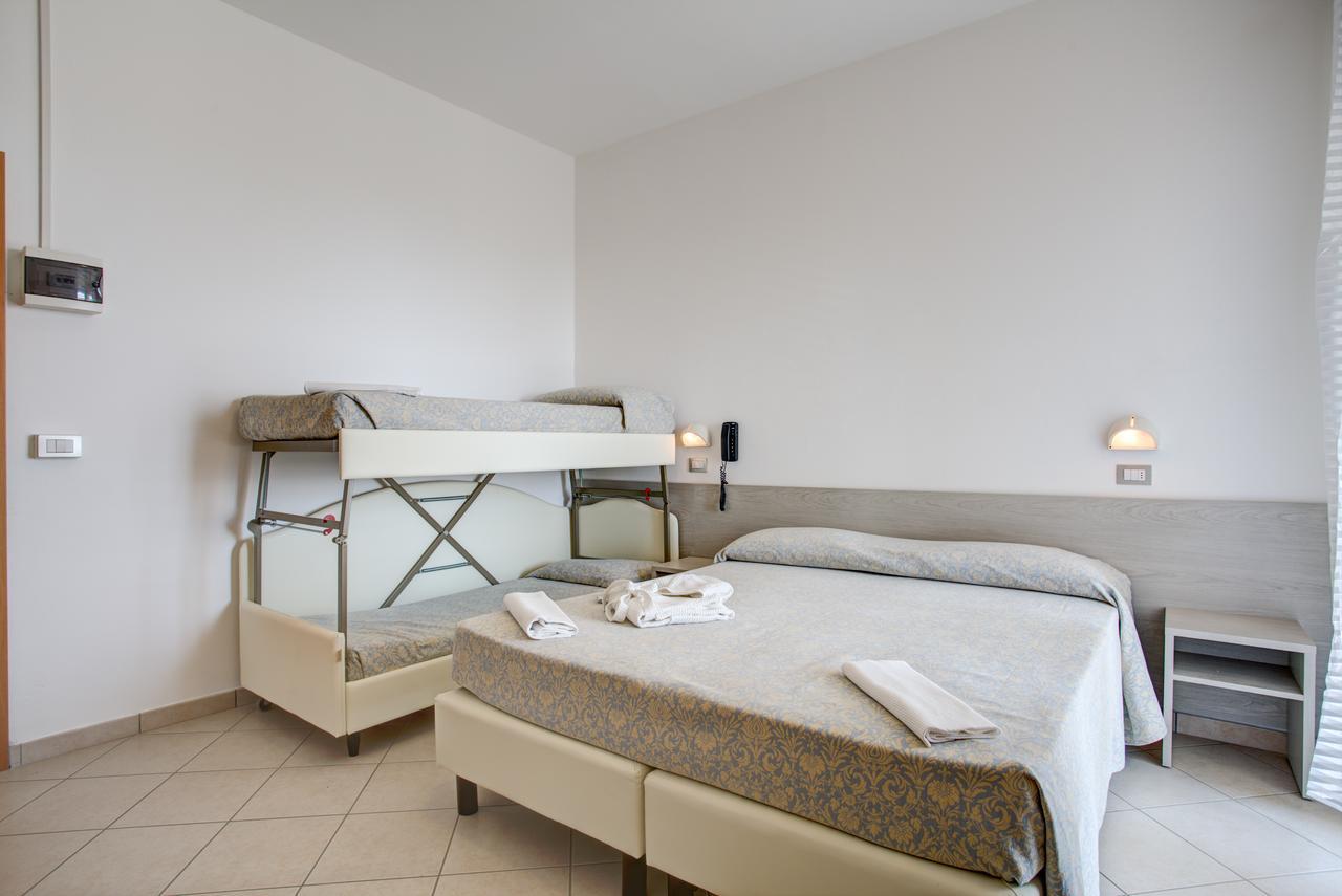 Hotel Amedea تّشيرفييا المظهر الخارجي الصورة