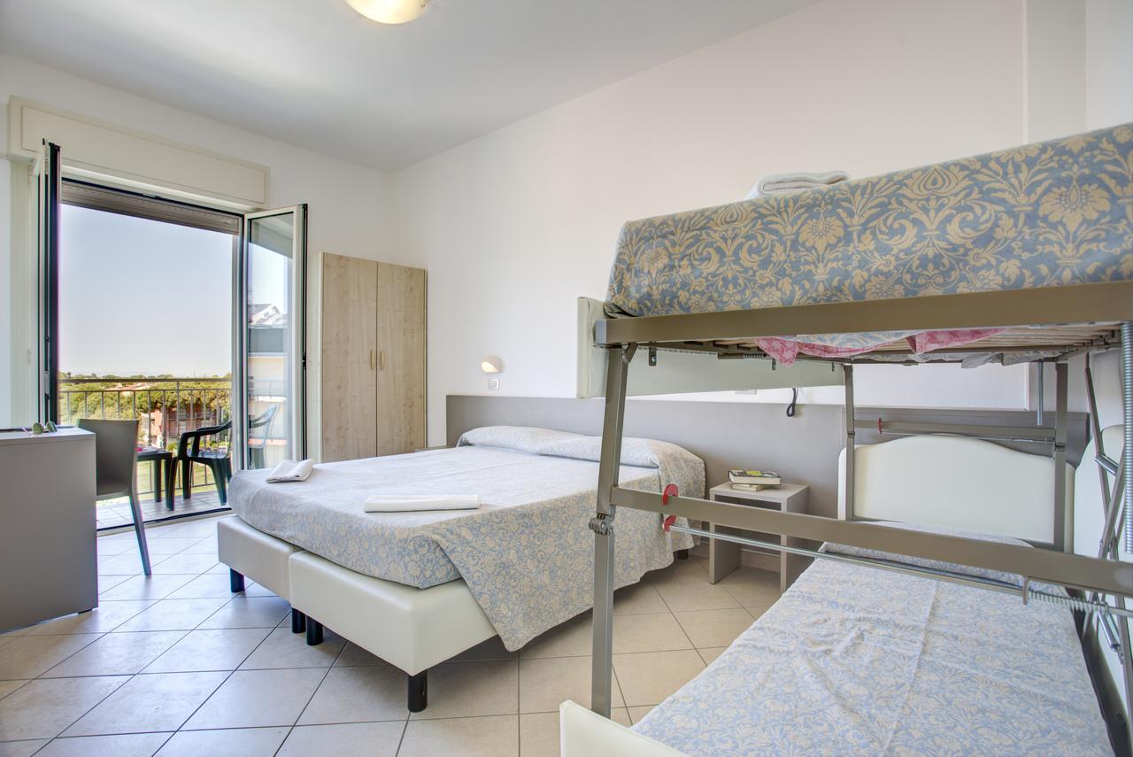 Hotel Amedea تّشيرفييا المظهر الخارجي الصورة