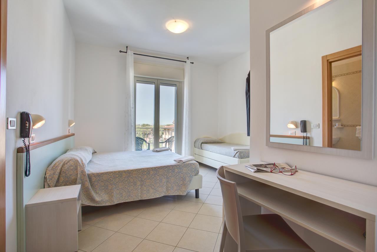 Hotel Amedea تّشيرفييا المظهر الخارجي الصورة